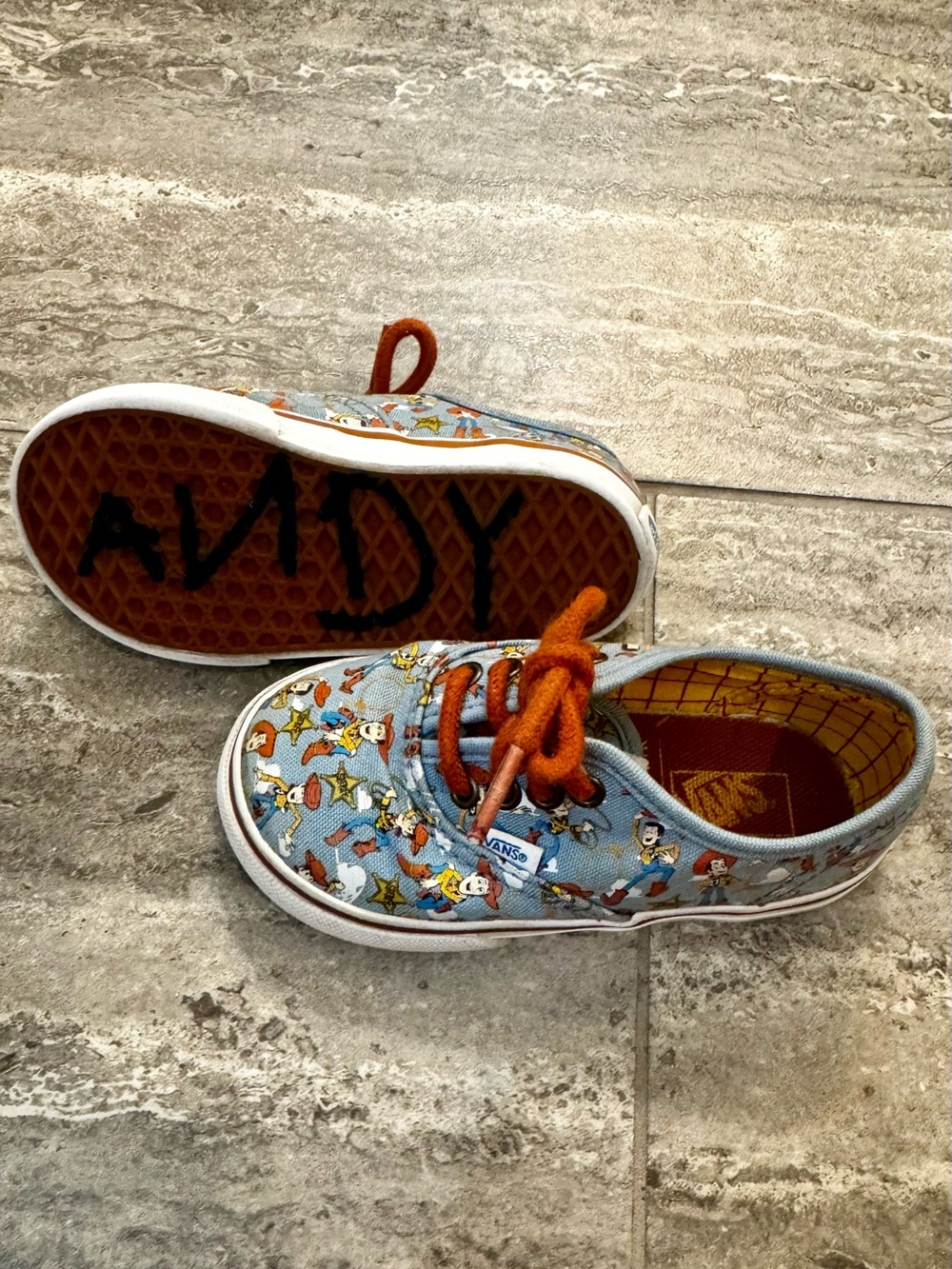 Toddler Toy Story Vans Woody Shoes Lace Up Size 6.5